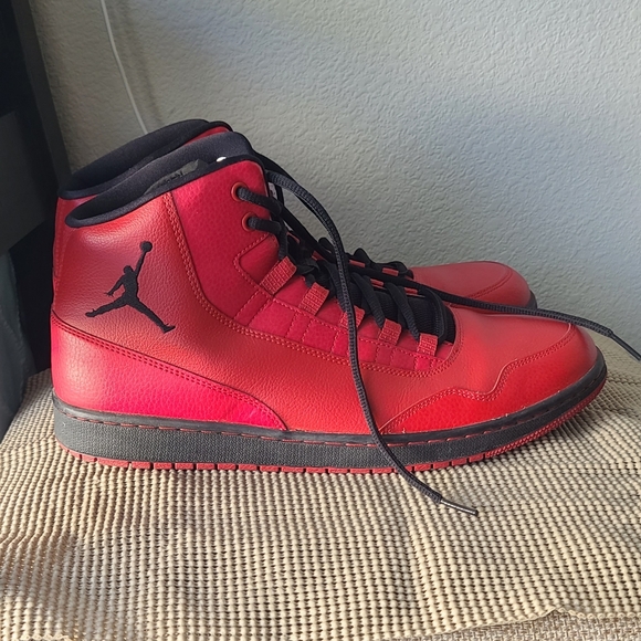 jordan executive gym red